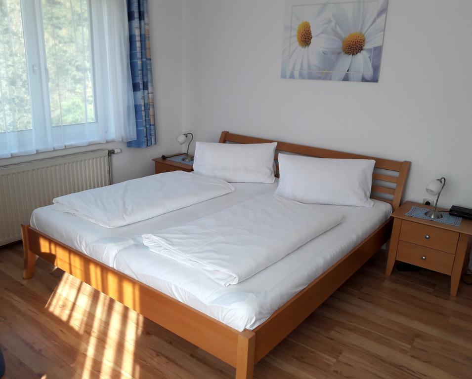Gasthof-Pension Silvia Haibach ob der Donau Екстер'єр фото
